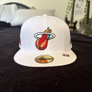 Miami Heat New Era White 2022/23 City Edition Alternate Logo 59FIFTY 7 1/2